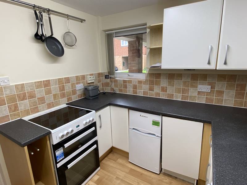 Residential Property Details, WOKINGHAM, Berkshire Hunt & Nash Estate