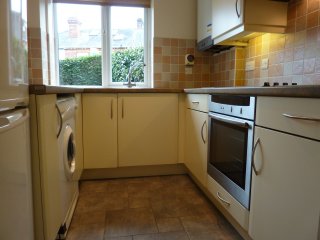 Fully Fitted Kitchen
