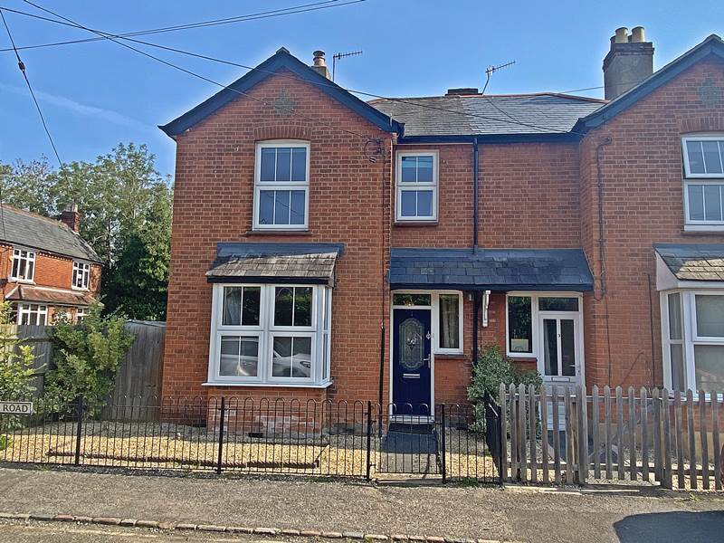 Residential Property Details, WOOBURN GREEN, Buckinghamshire Hunt