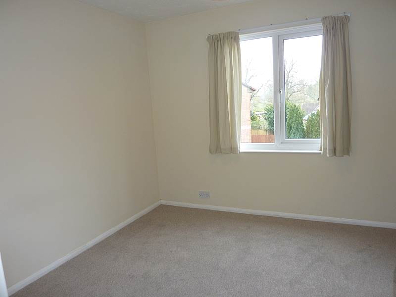 Residential Property Details, TWYFORD, Berks Hunt & Nash Estate Agents