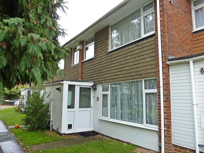 Residential Property Details, TWYFORD, Berks Hunt & Nash Estate Agents