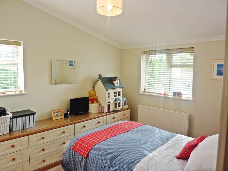 Residential Property Details, TWYFORD, Berkshire Hunt & Nash Estate