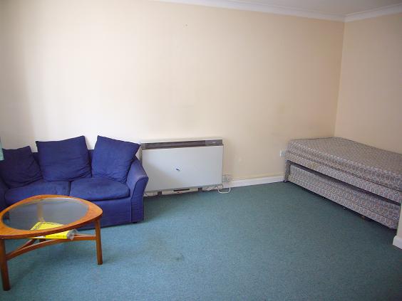 Studio Room