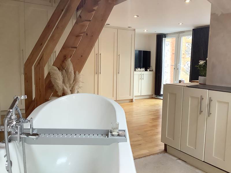En Suite to Master