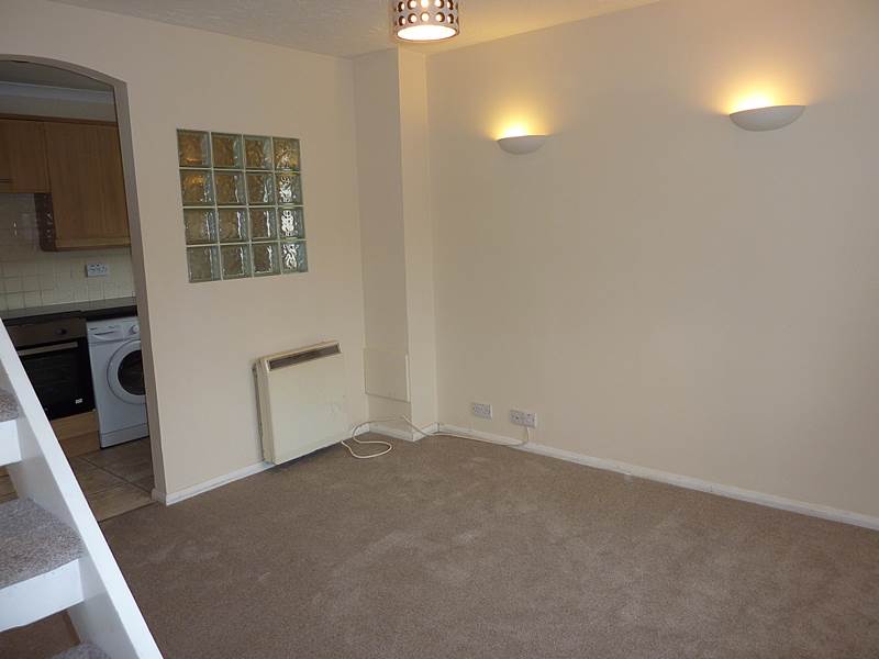 Residential Property Details, TWYFORD, Berks Hunt & Nash Estate Agents