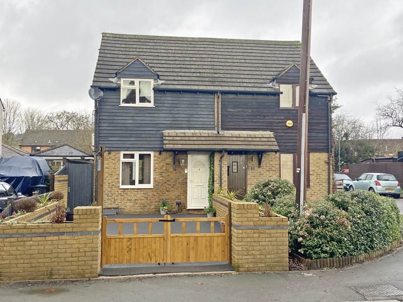 Residential Property Details, BOURNE END, Bucks. Hunt & Nash Estate