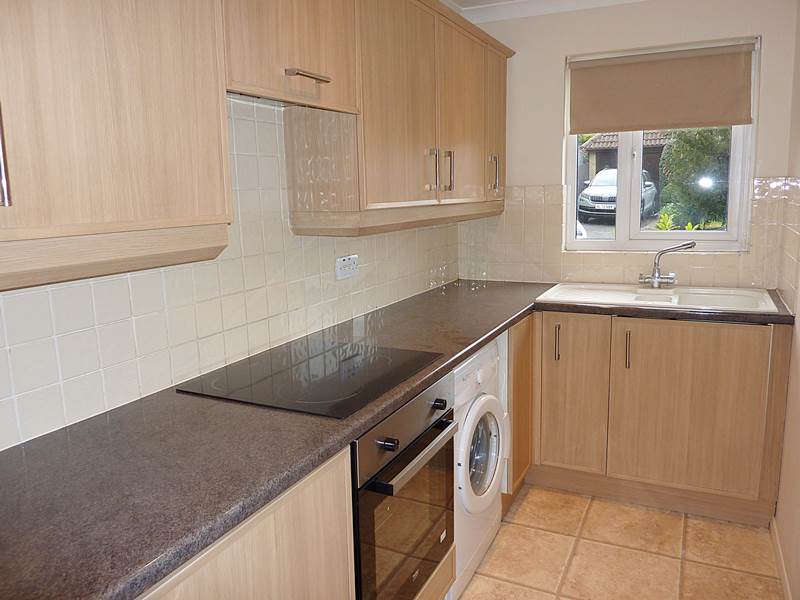 Residential Property Details, TWYFORD, Berks Hunt & Nash Estate Agents