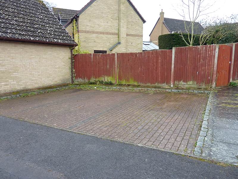 Residential Property Details, TWYFORD, Berks Hunt & Nash Estate Agents