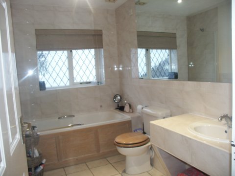 En-suite bath room
