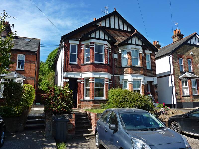 Residential Property Details, WOOBURN GREEN, Bucks Hunt & Nash Estate