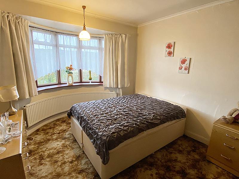 Residential Property Details, LOUDWATER, Bucks Hunt & Nash Estate