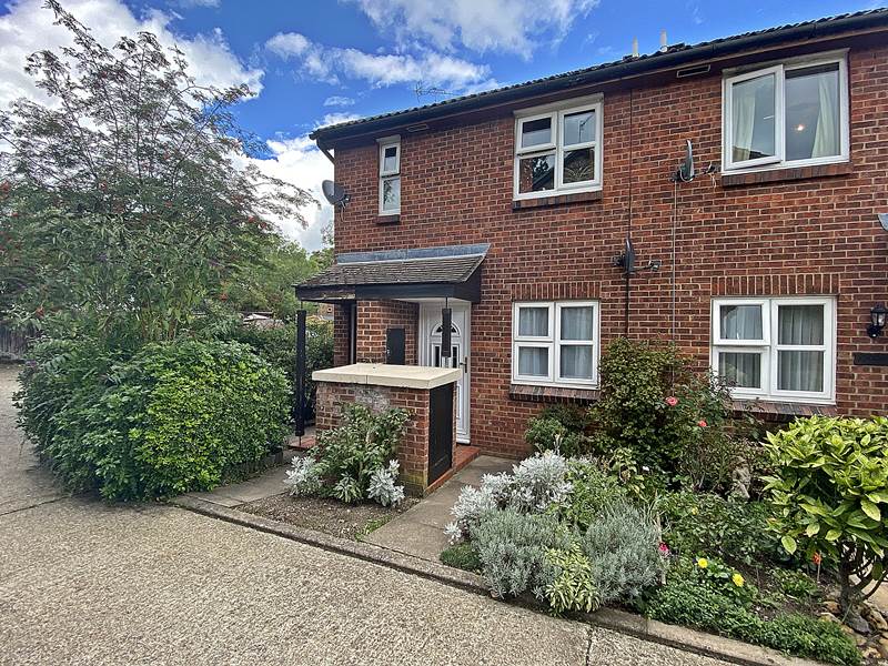 Estate Agents in Bourne End, Buckinghamshire. Properties, Homes