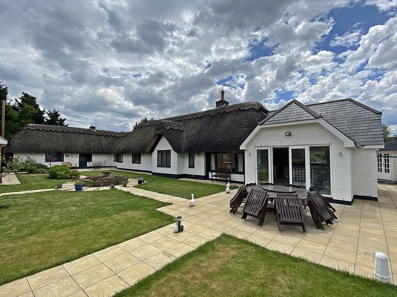 Residential Property Details, HURST, Berkshire Hunt & Nash Estate Agents Bourne End, Twyford