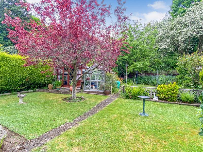 Residential Property Details, LOUDWATER, Bucks Hunt & Nash Estate