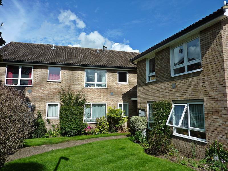 Residential Property Details, WOOBURN GREEN, Bucks Hunt & Nash Estate