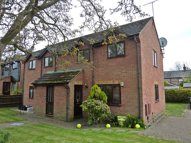 Lettings Property Details, Frank Lunnon Close, Bourne End, Hunt & Nash