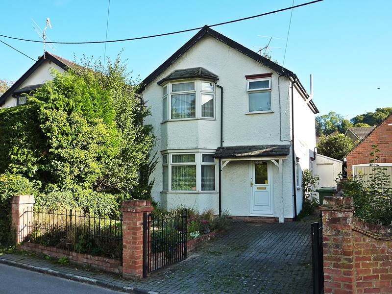 Residential Property Details, WOOBURN GREEN, Bucks Hunt & Nash Estate Agents Bourne End, Twyford