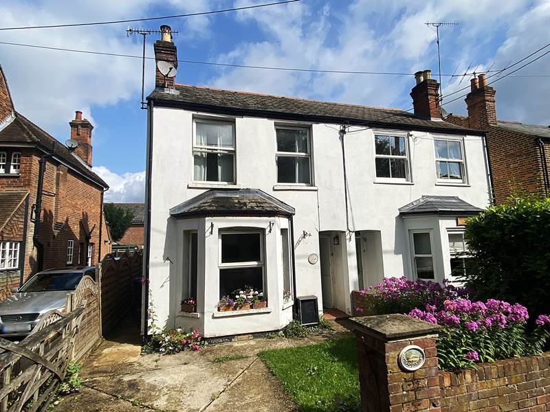 Estate Agents in Bourne End, Buckinghamshire. Properties, Homes