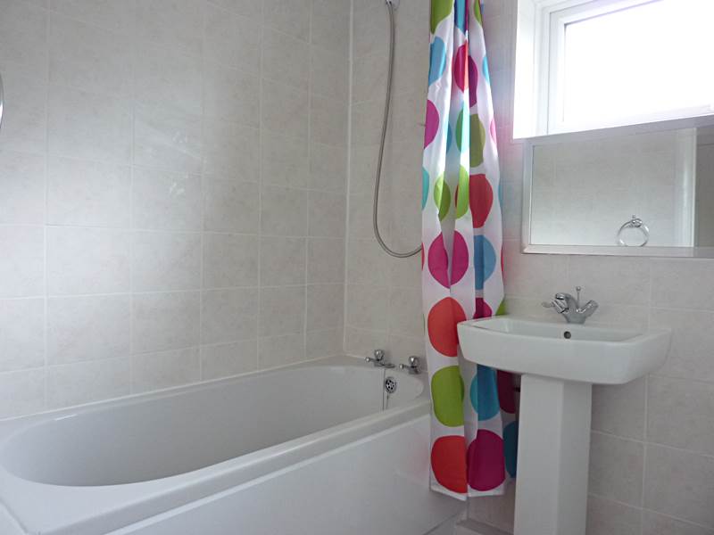 Lettings Property Details, Frank Lunnon Close, Bourne End, Hunt & Nash